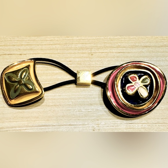 Authentic Louis Vuitton Monogram Gold Enamel Metal Elastic Hair Flower Clover - Picture 1 of 4